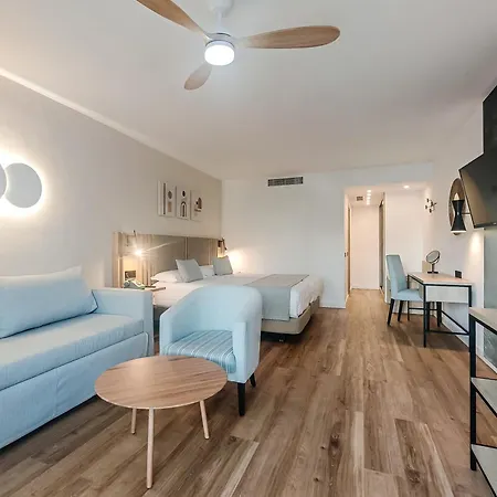 Costas Hotel 4*