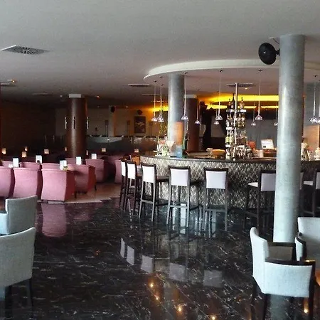 Costas 4*