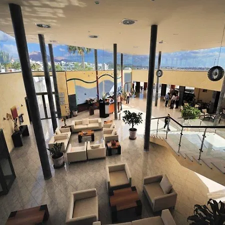 Costas Hotel 4*